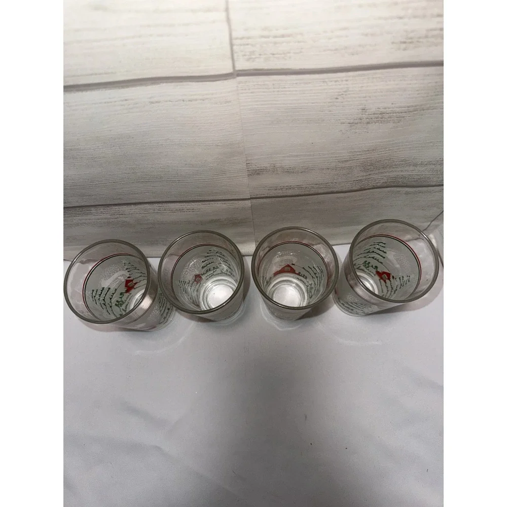 Set‎ of 4 Vintage Christmas Frosted  Snowy Village Glass Tumblers 6 in.